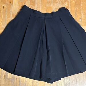 Deandri Classic Pleated Skort - Black